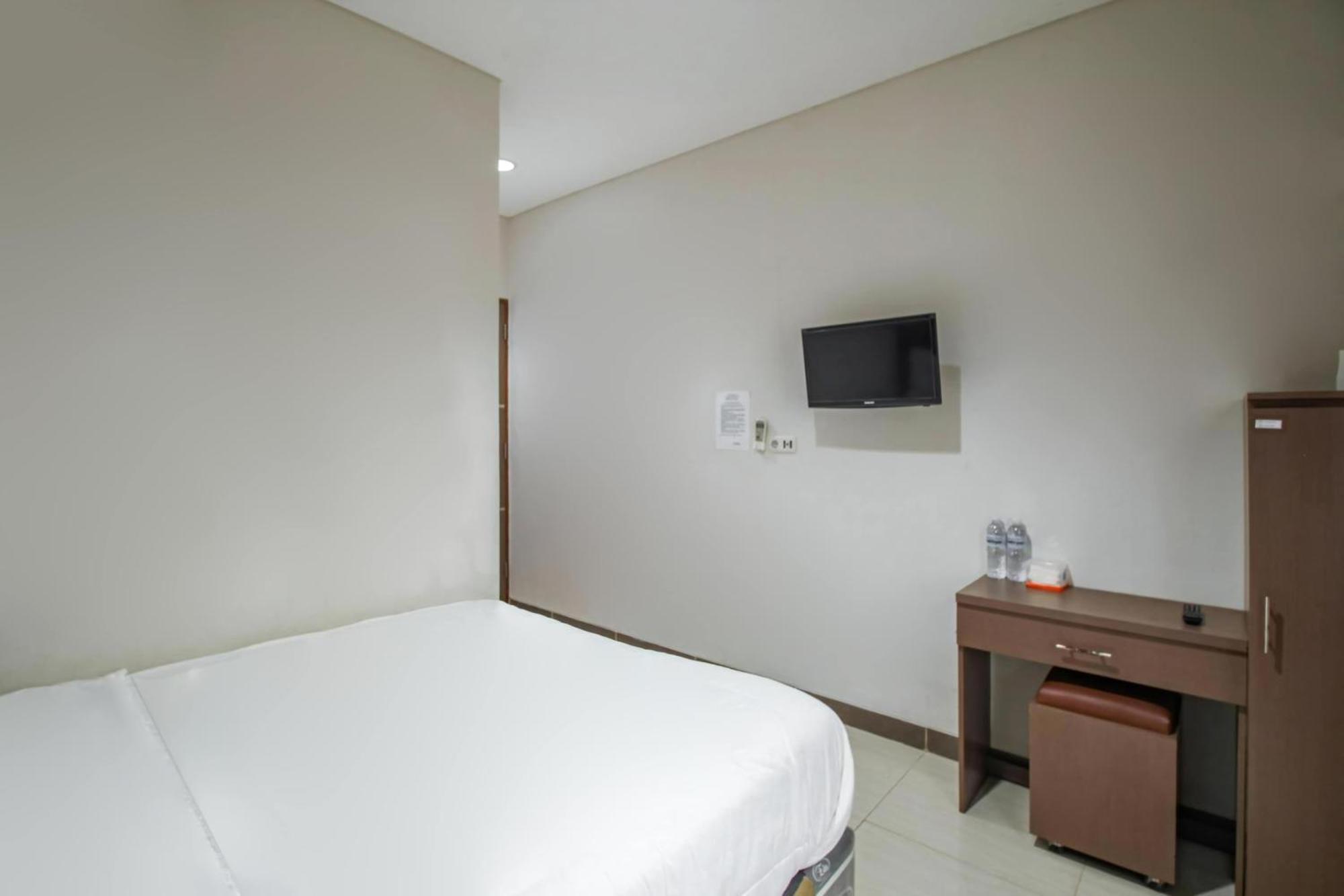 Capital O 93589 Hotel Wongso Syariah Pangkal Pinang Exterior foto