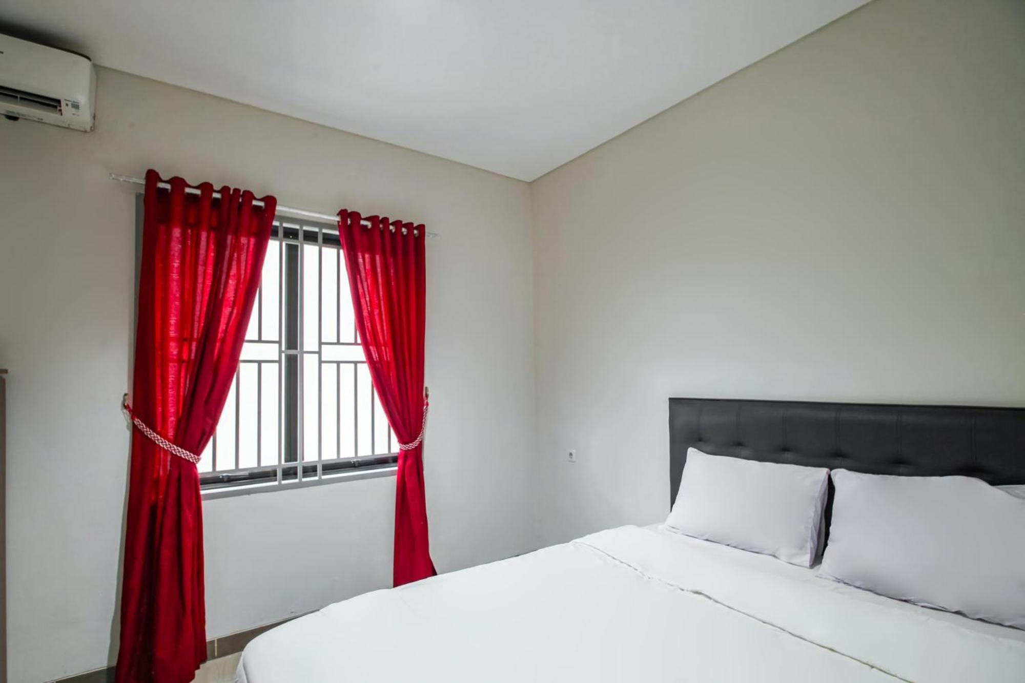 Capital O 93589 Hotel Wongso Syariah Pangkal Pinang Exterior foto